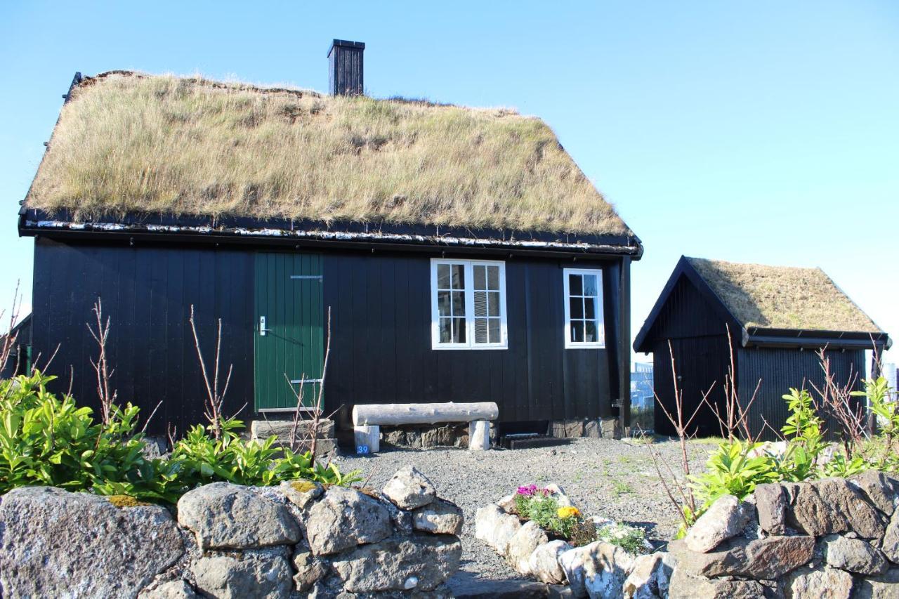 Traditional Faroese House In Torshavns City Center Exterior foto